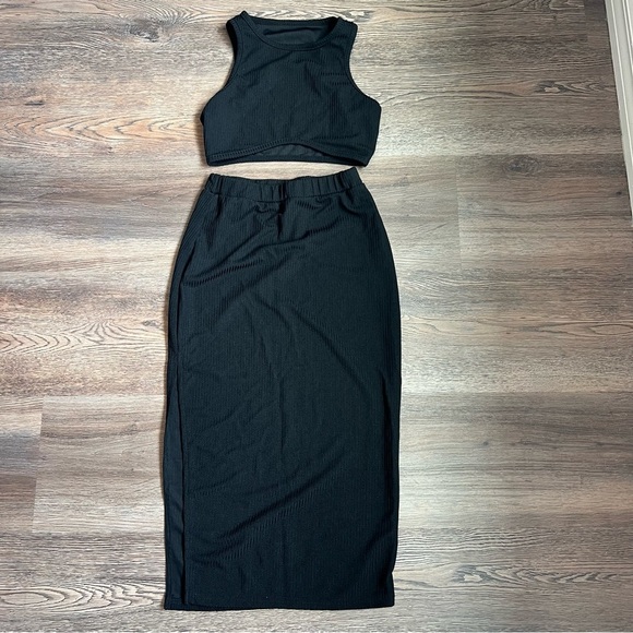 Shein Black Top and Skirt Set - Picture 3 of 9